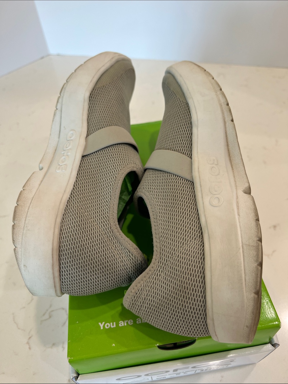 OOFOS OOMG Mesh Low Recovery Slip-On Sneakers Gray White Women’s Size 8 #5070 - Picture 6 of 12